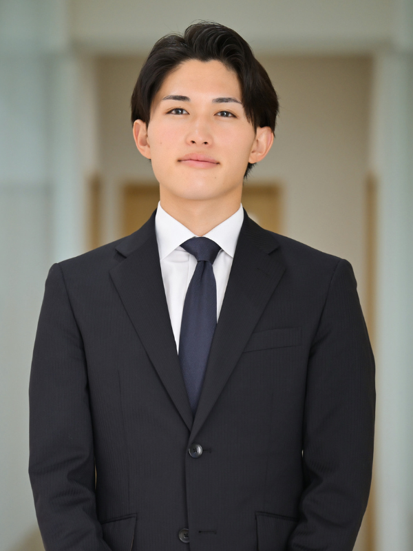 マーケティングの力で企業変革・事業創造を実現する──成長著しいベンチャーファームで挑戦を楽しむマネージングディレクターに迫る【エイトハンドレッド】 企業インタビューゲスト用 600 x 800 px 2 - マーケティングの力で企業変革・事業創造を実現する──成長著しいベンチャーファームで挑戦を楽しむマネージングディレクターに迫る【エイトハンドレッド】