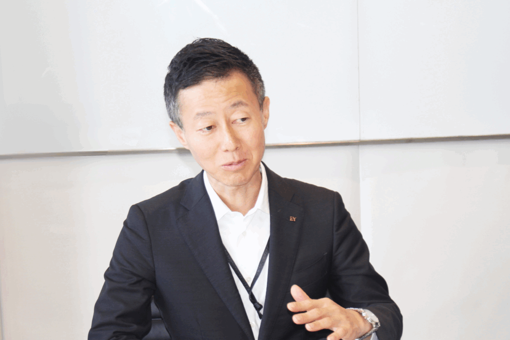 【EY新日本有限責任監査法人 FAAS事業部 FO&DXチーム】アドバイザリー拡大期を支える「会計」×「IT」のプロフェッショナル集団 インタビュー写真加工用 1024x683 - 【EY新日本有限責任監査法人 FAAS事業部 FO&DXチーム】アドバイザリー拡大期を支える「会計」×「IT」のプロフェッショナル集団