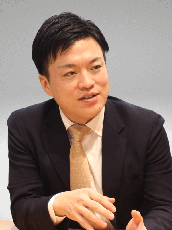 企業インタビューゲスト用 600 x 800 px 2 - 現場を動かし、インパクトを出す。LASINVAの実行力