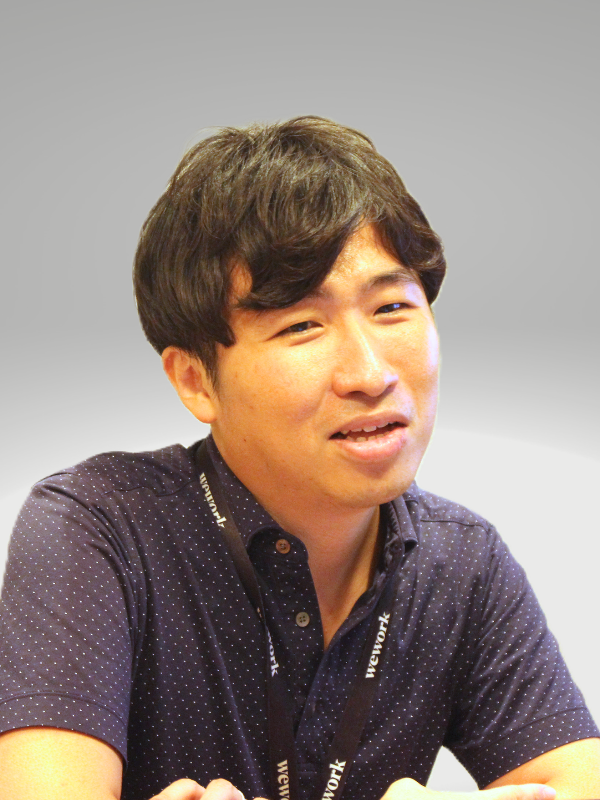 株式会社カタリス ディレクター 鐙 崇雅 様